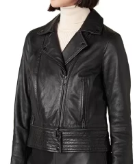 black-zipper-leather-jacket