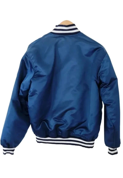 new-york-yankees-dugout-blue-jacket